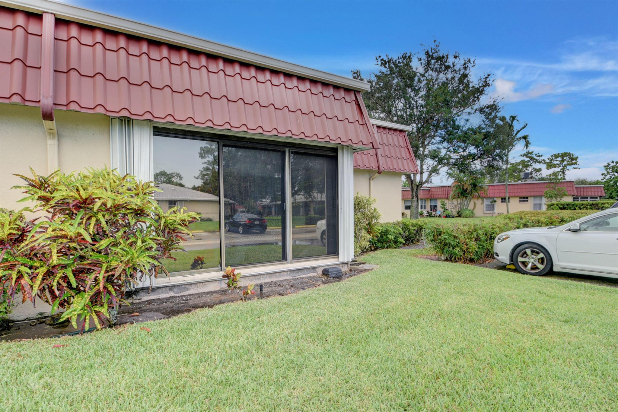 330 Cape Cod Circle Unit: B