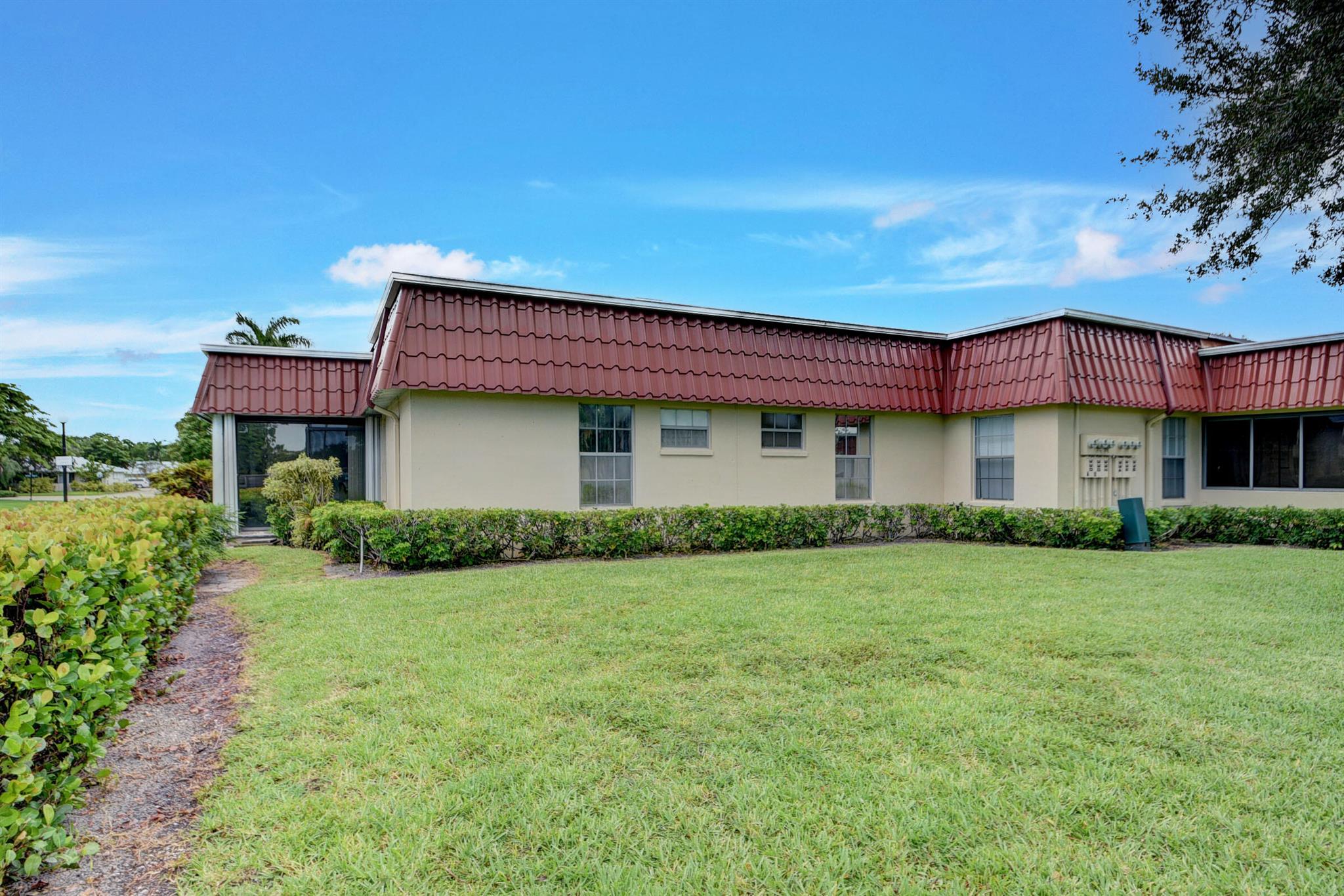 330 Cape Cod Circle Unit: B