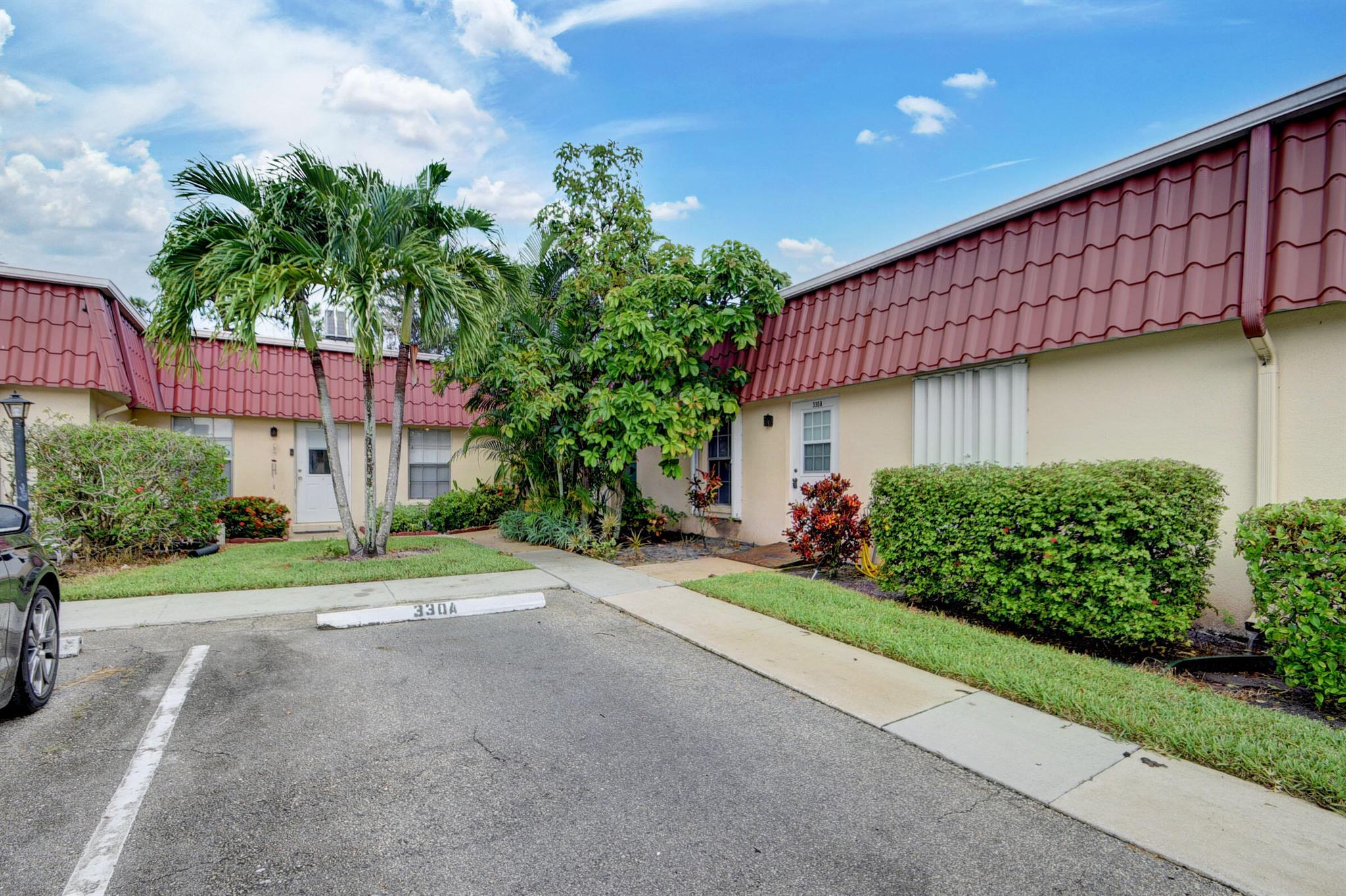 330 Cape Cod Circle Unit: B