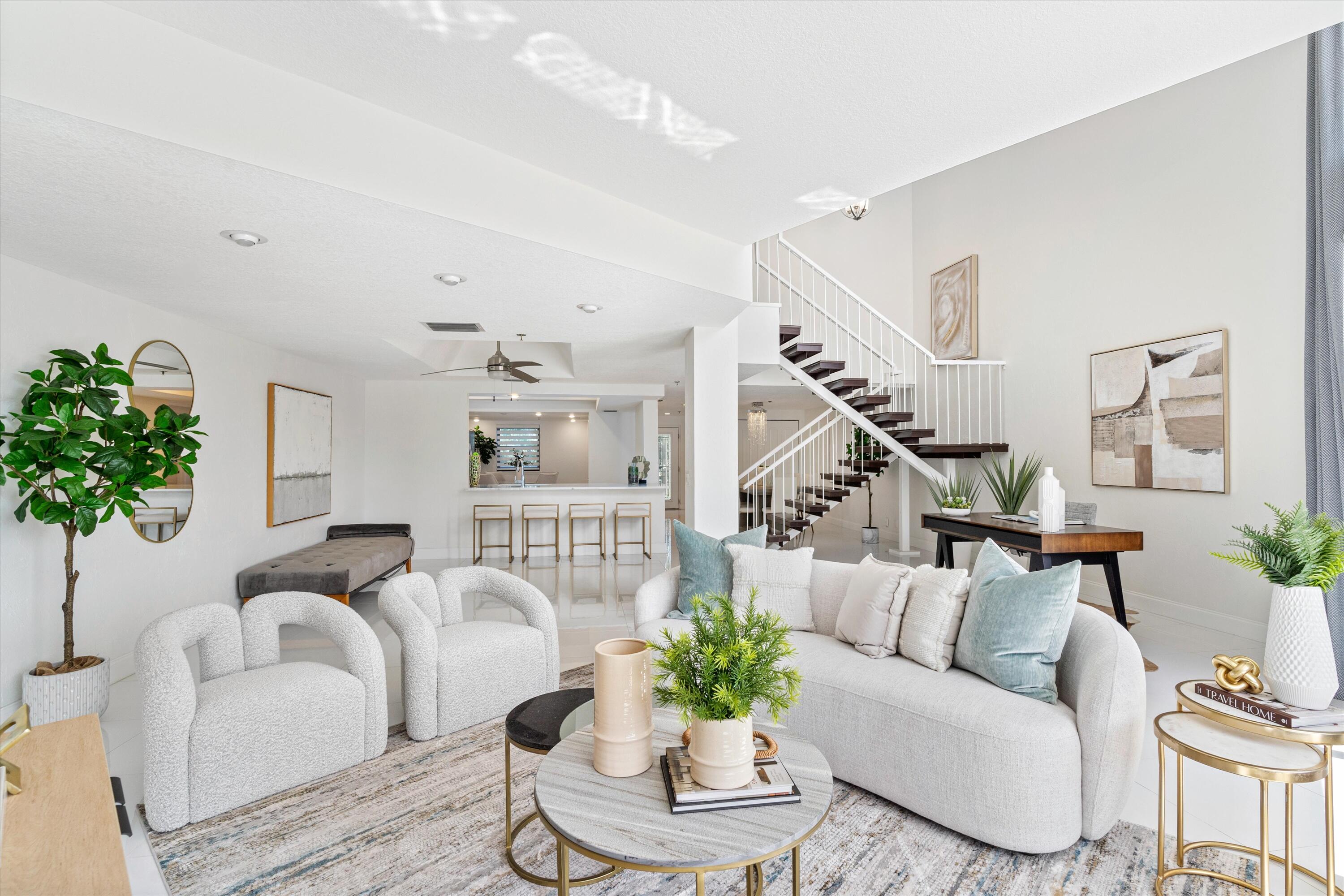 1035 S Federal Highway Unit: 204