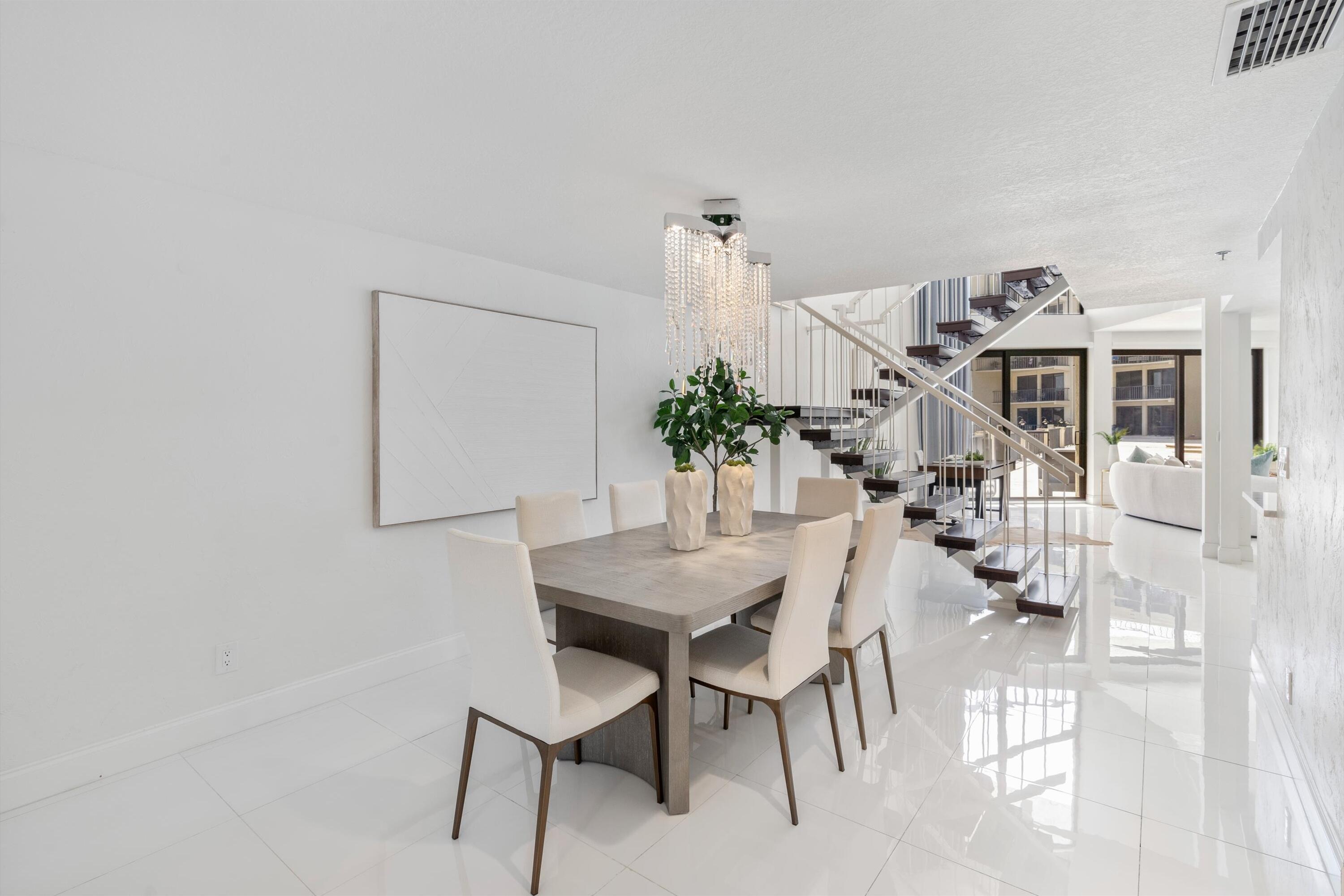 1035 S Federal Highway Unit: 204