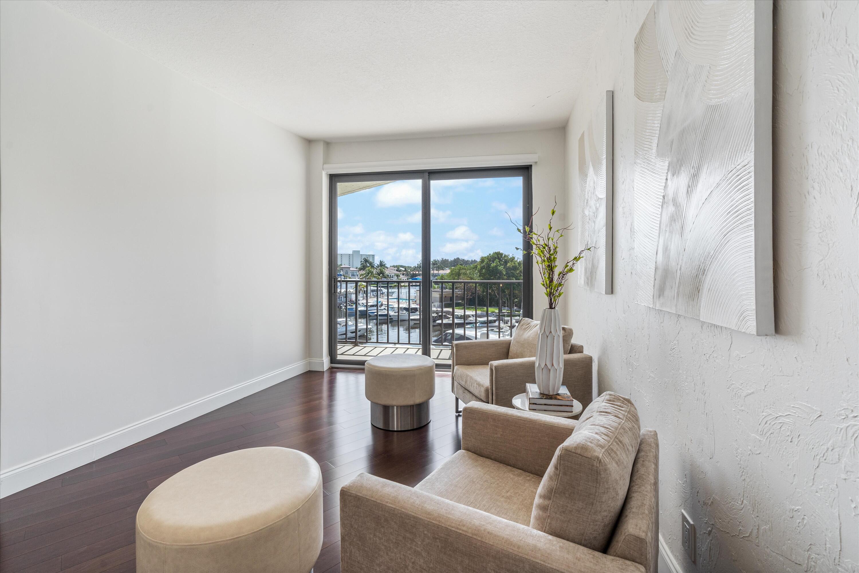 1035 S Federal Highway Unit: 204