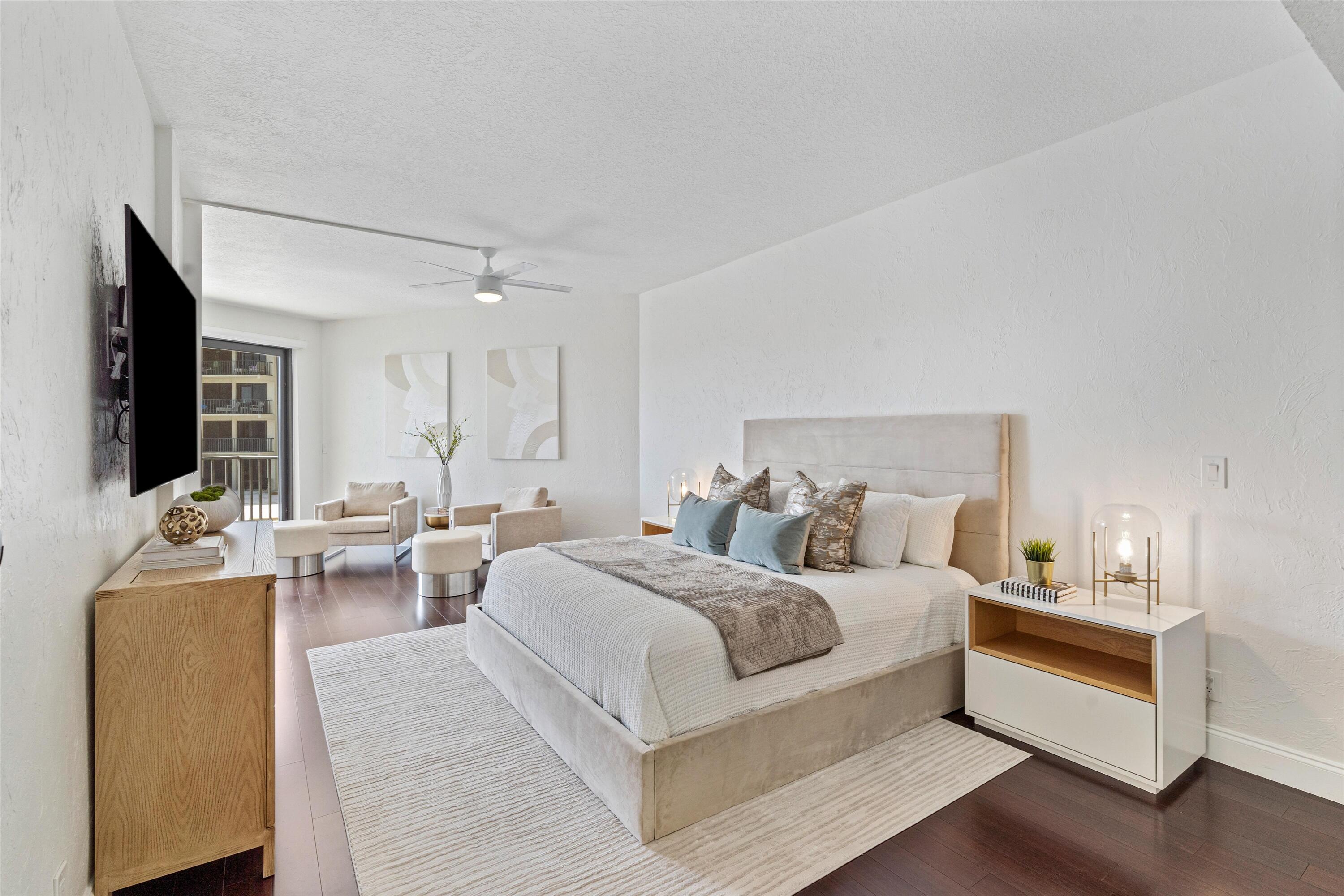 1035 S Federal Highway Unit: 204
