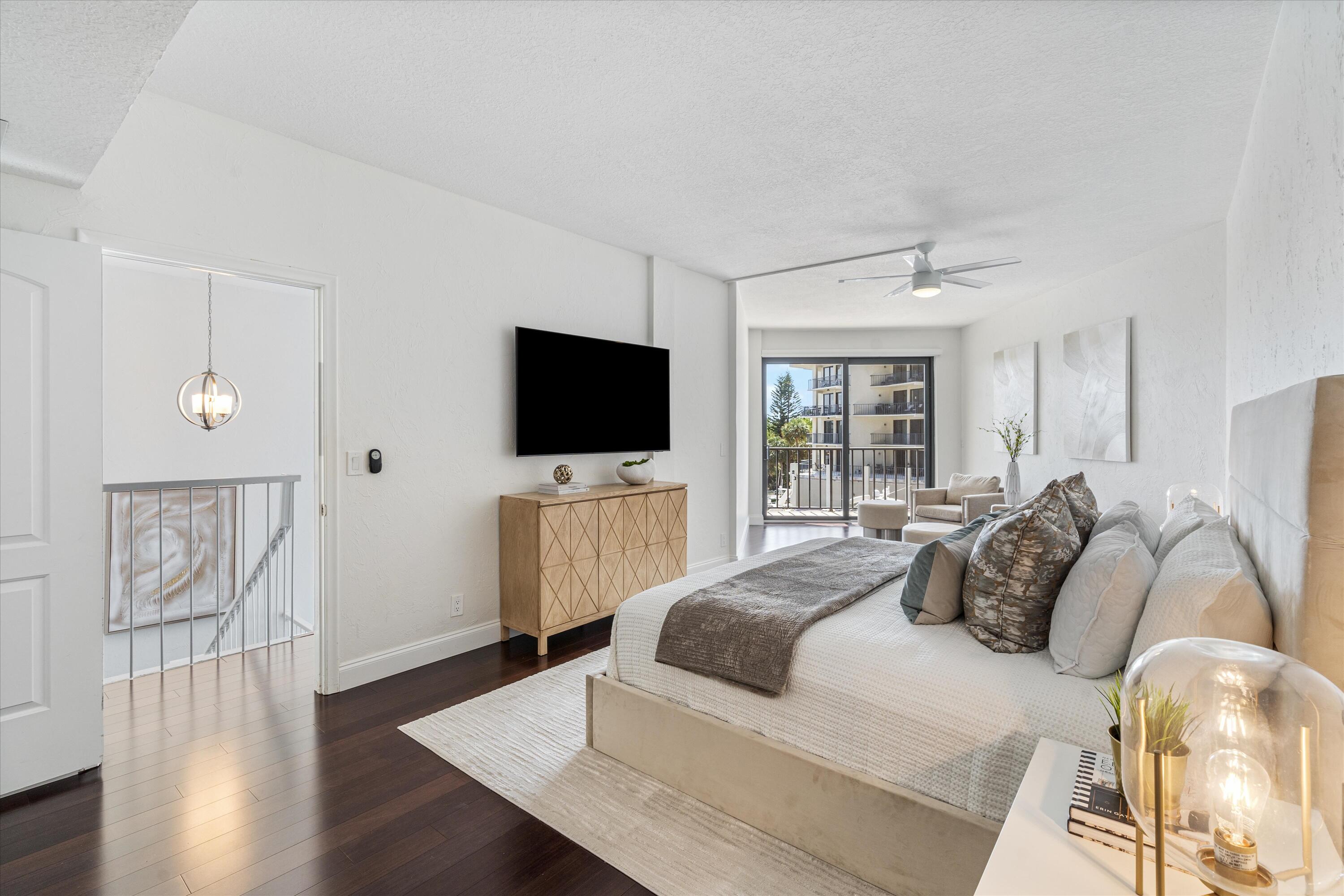 1035 S Federal Highway Unit: 204