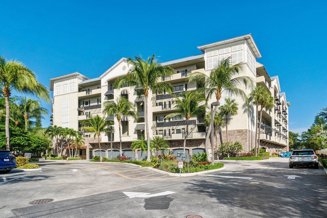1035 S Federal Highway Unit: 204