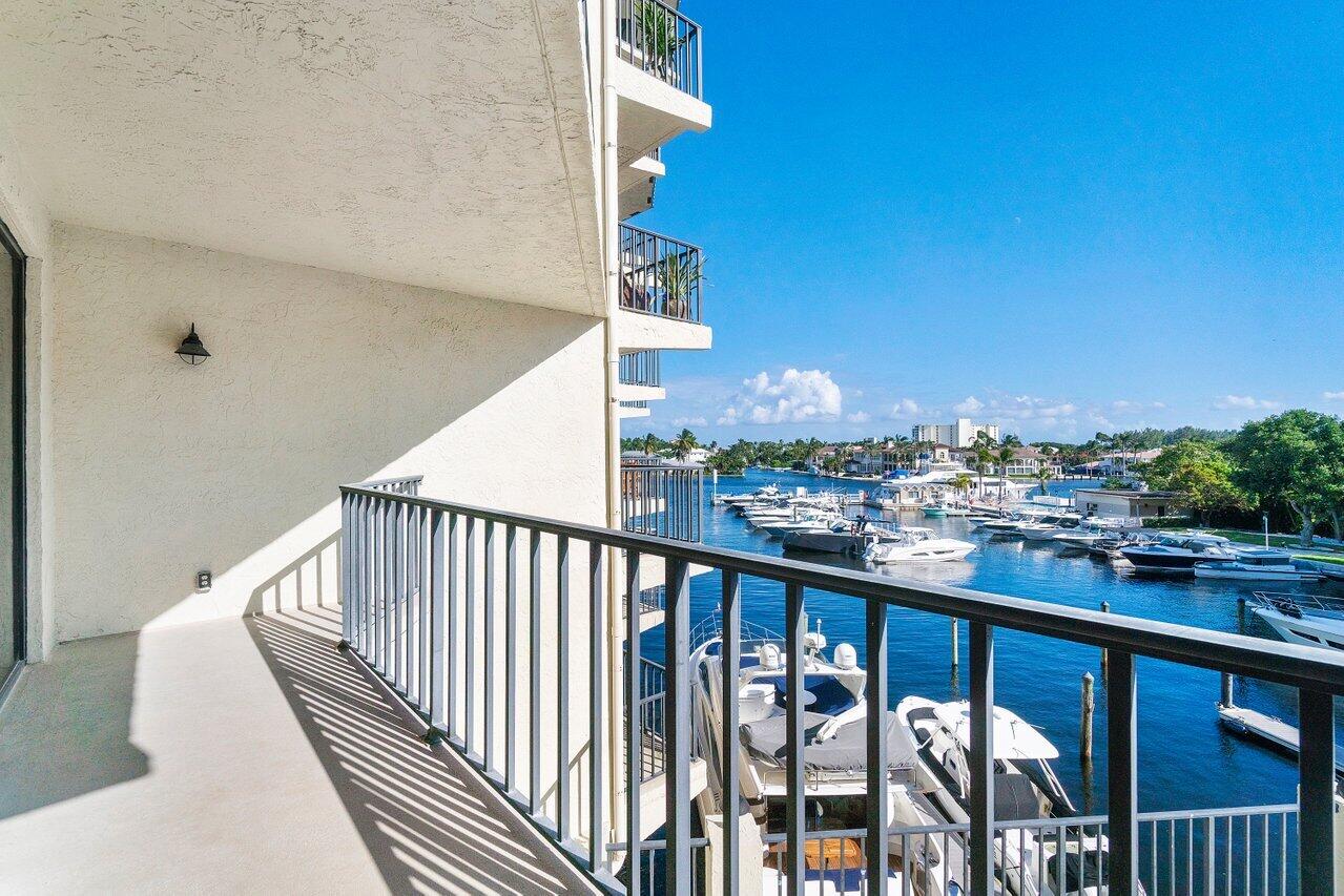 1035 S Federal Highway Unit: 204