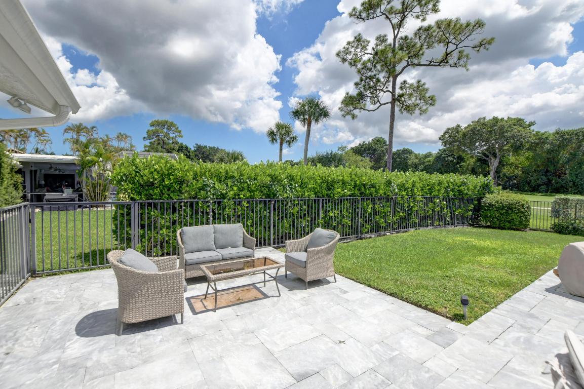 10198 Boca Woods Lane, Boca Raton