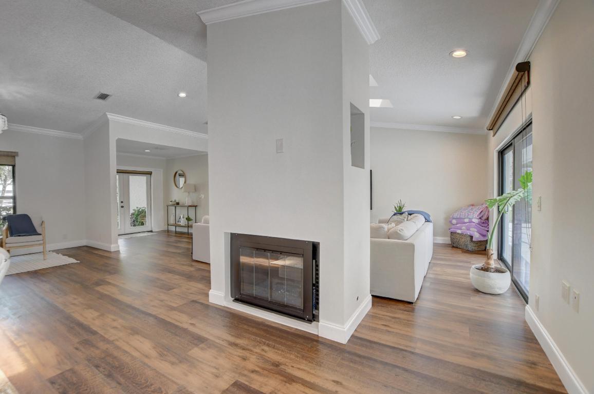 10198 Boca Woods Lane, Boca Raton