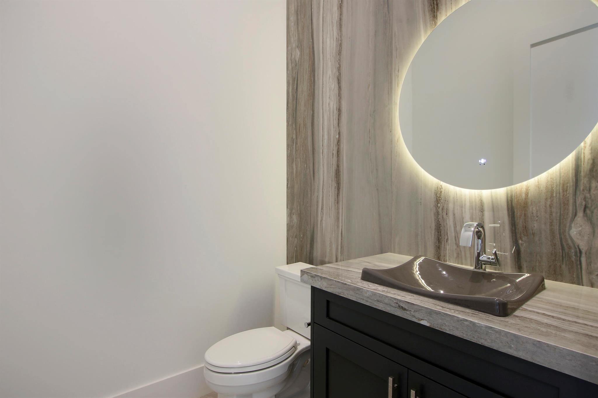 717 Harbour Point Drive