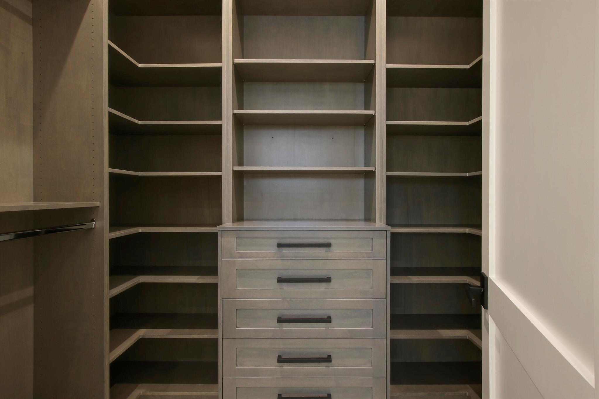 717 Harbour Point Drive