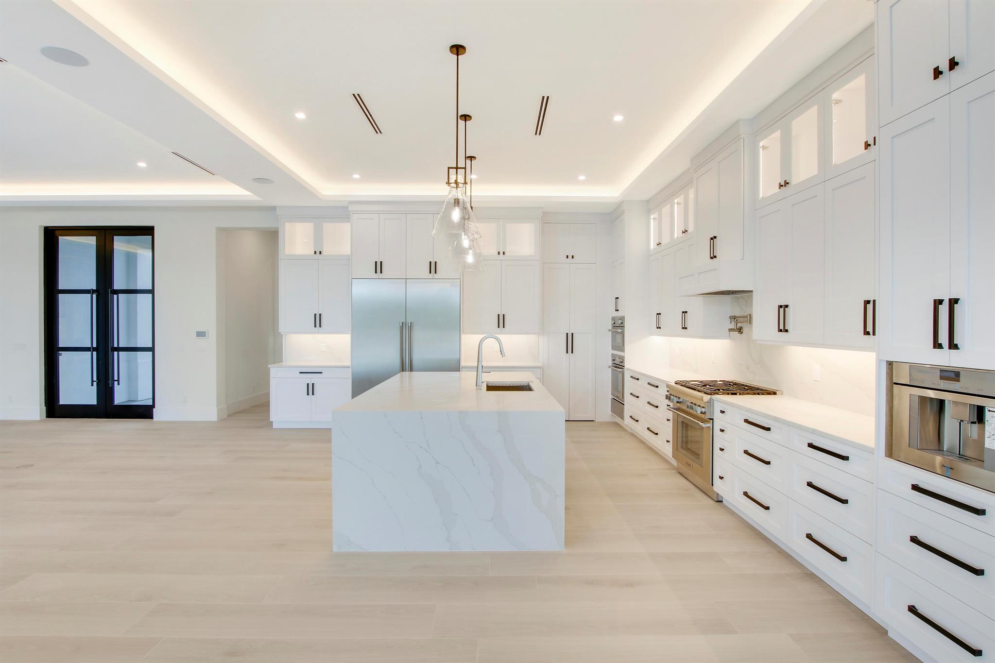 717 Harbour Point Drive