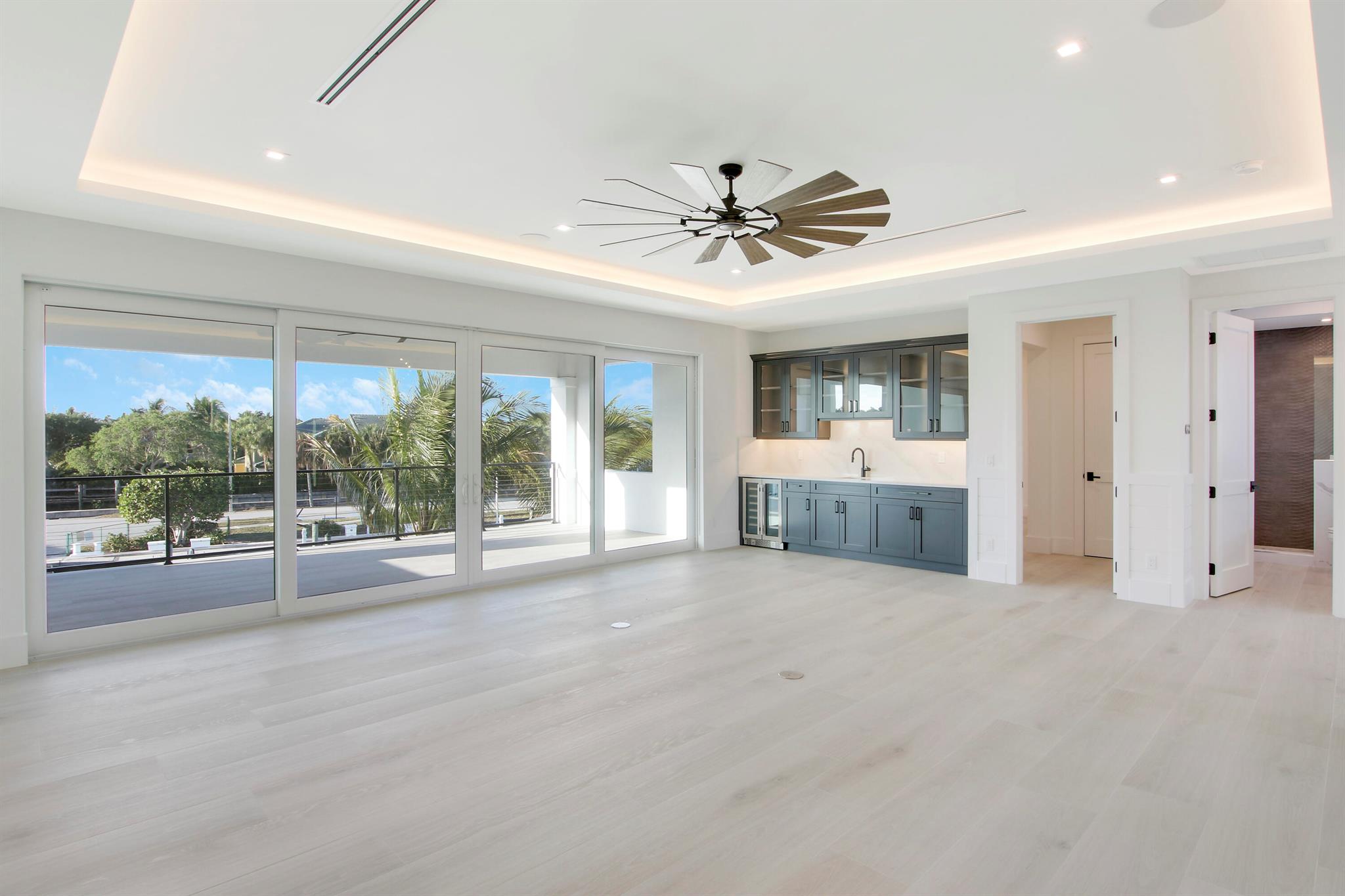 717 Harbour Point Drive