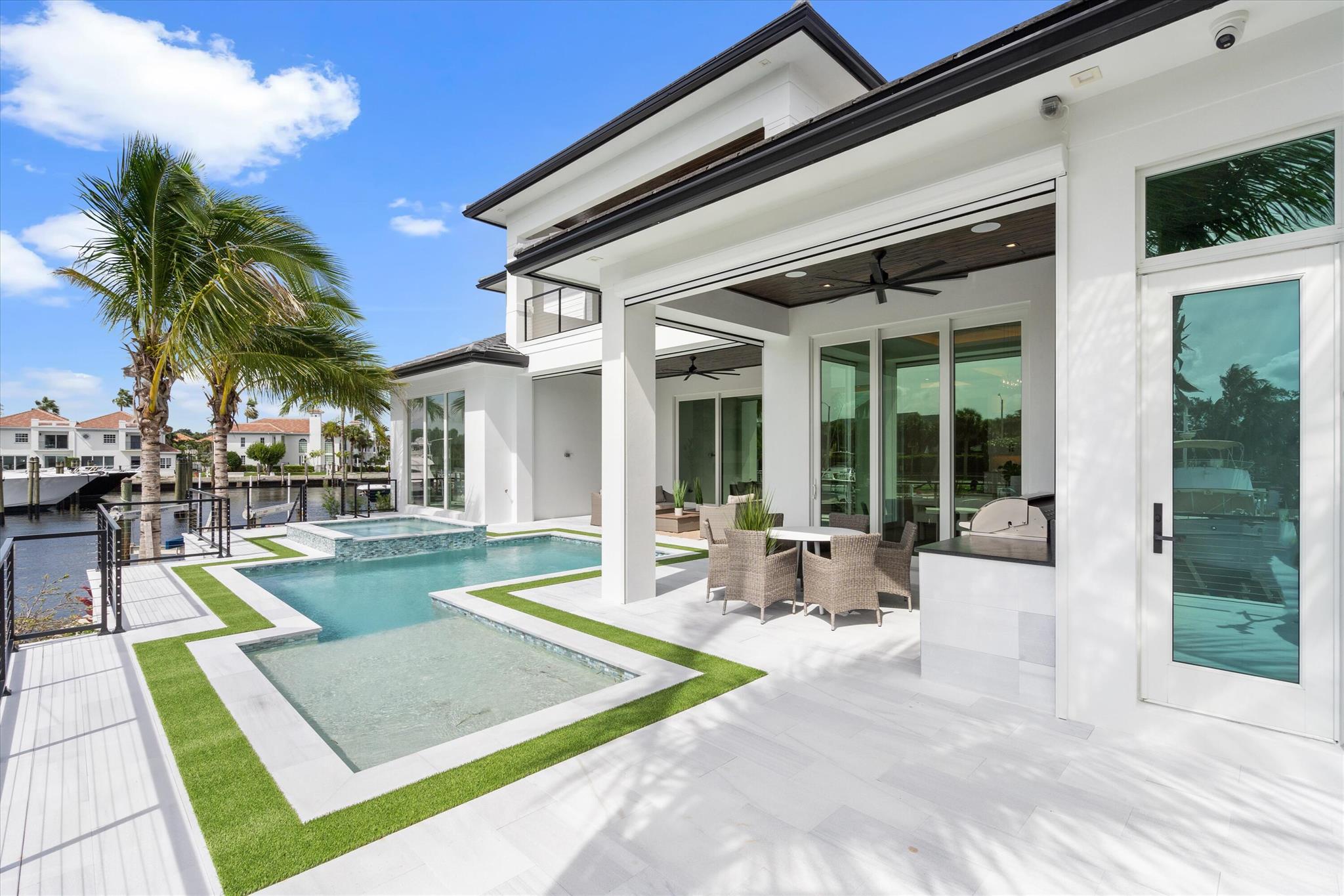 717 Harbour Point Drive