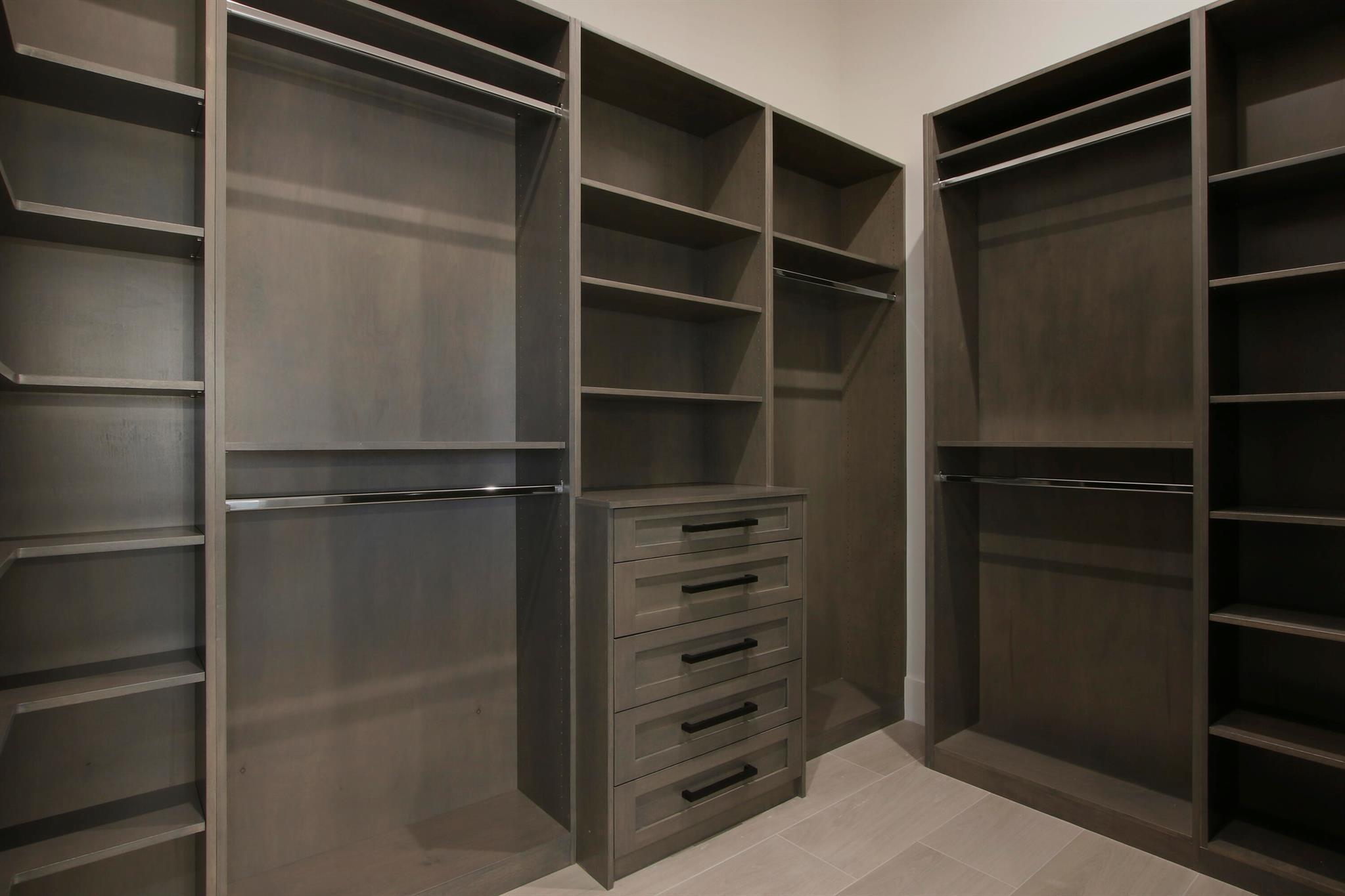 717 Harbour Point Drive