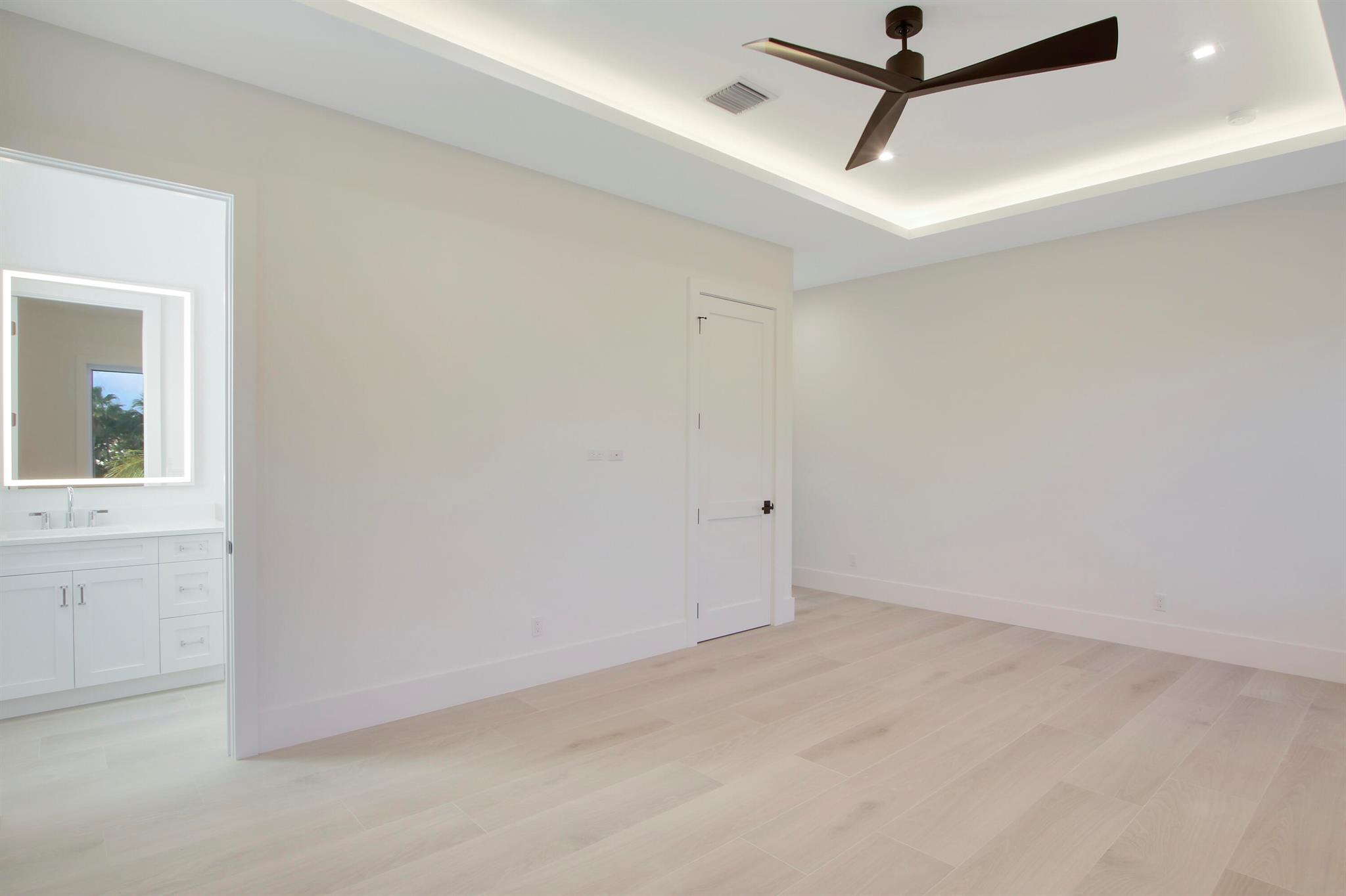 717 Harbour Point Drive