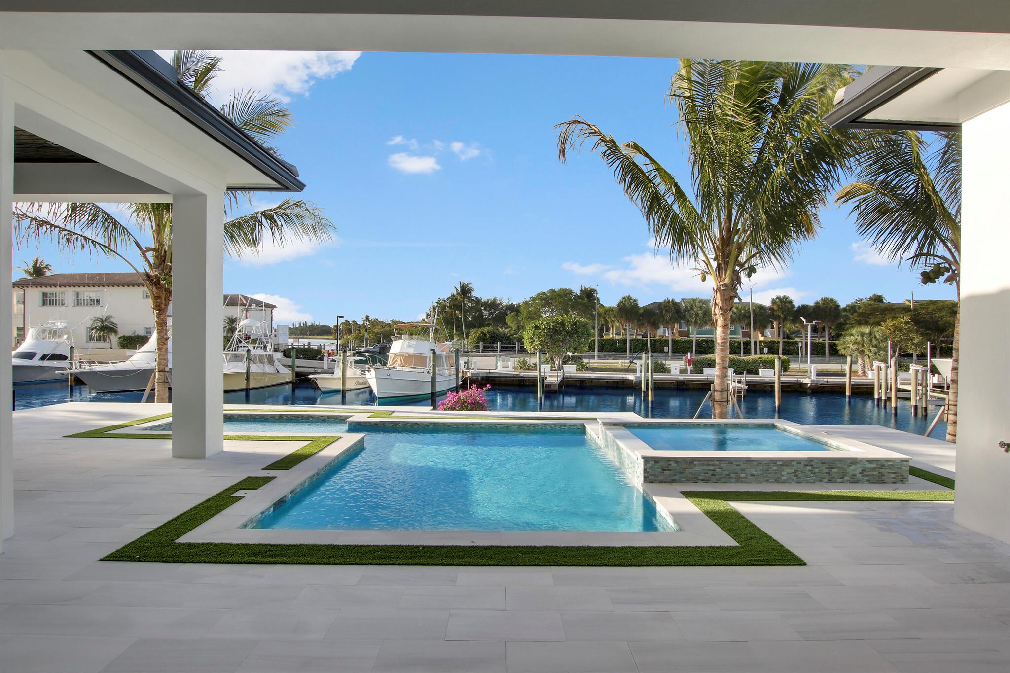 717 Harbour Point Drive