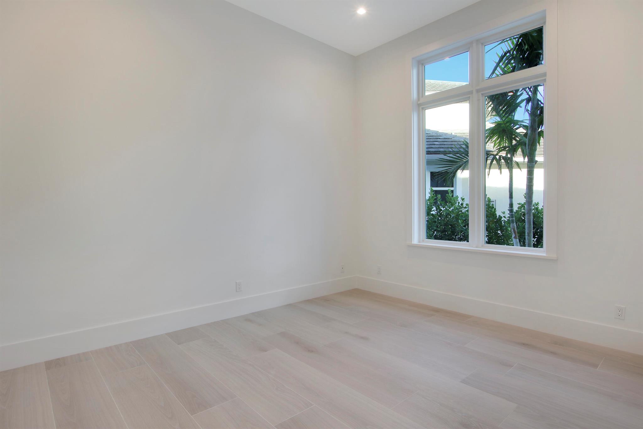 717 Harbour Point Drive