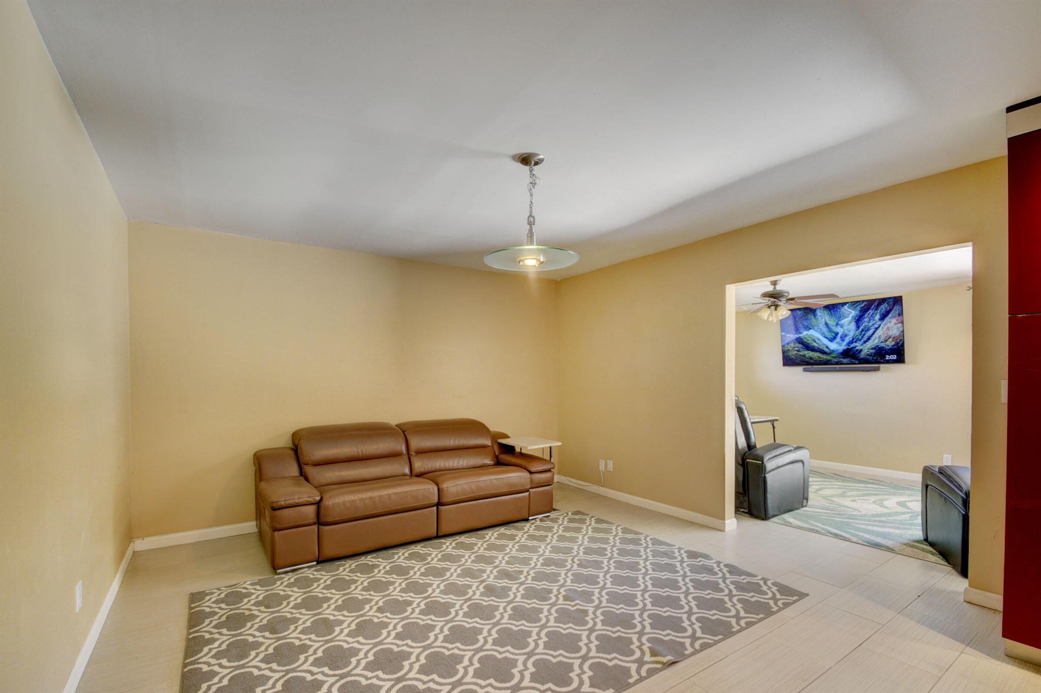 800 SW 1st Court