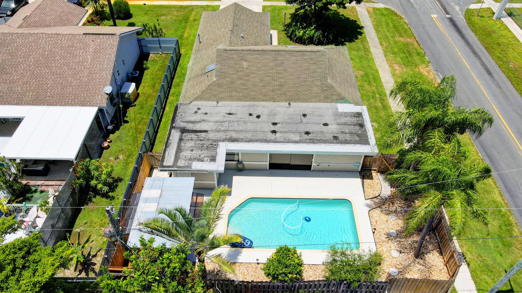 800 SW 1st Court