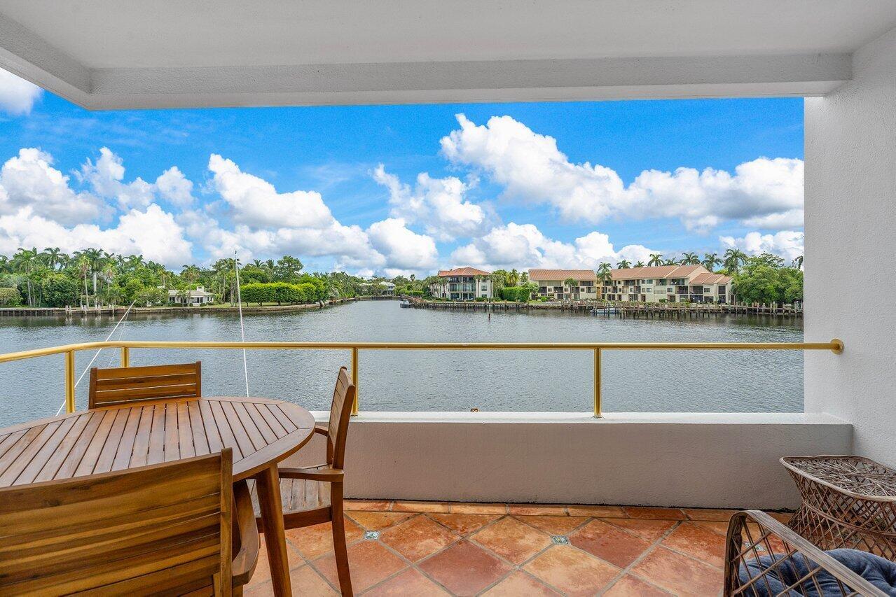 815 Palm Trail Unit: 1
