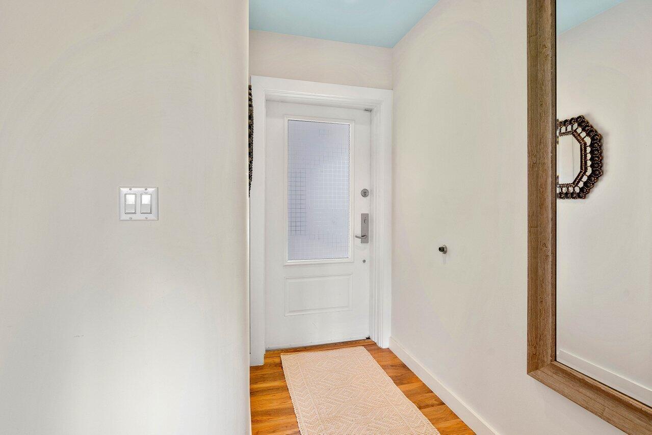 815 Palm Trail Unit: 1
