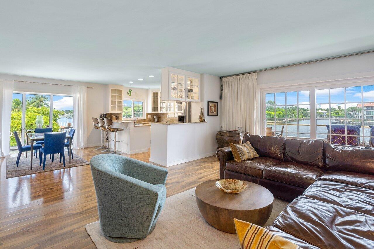 815 Palm Trail Unit: 1