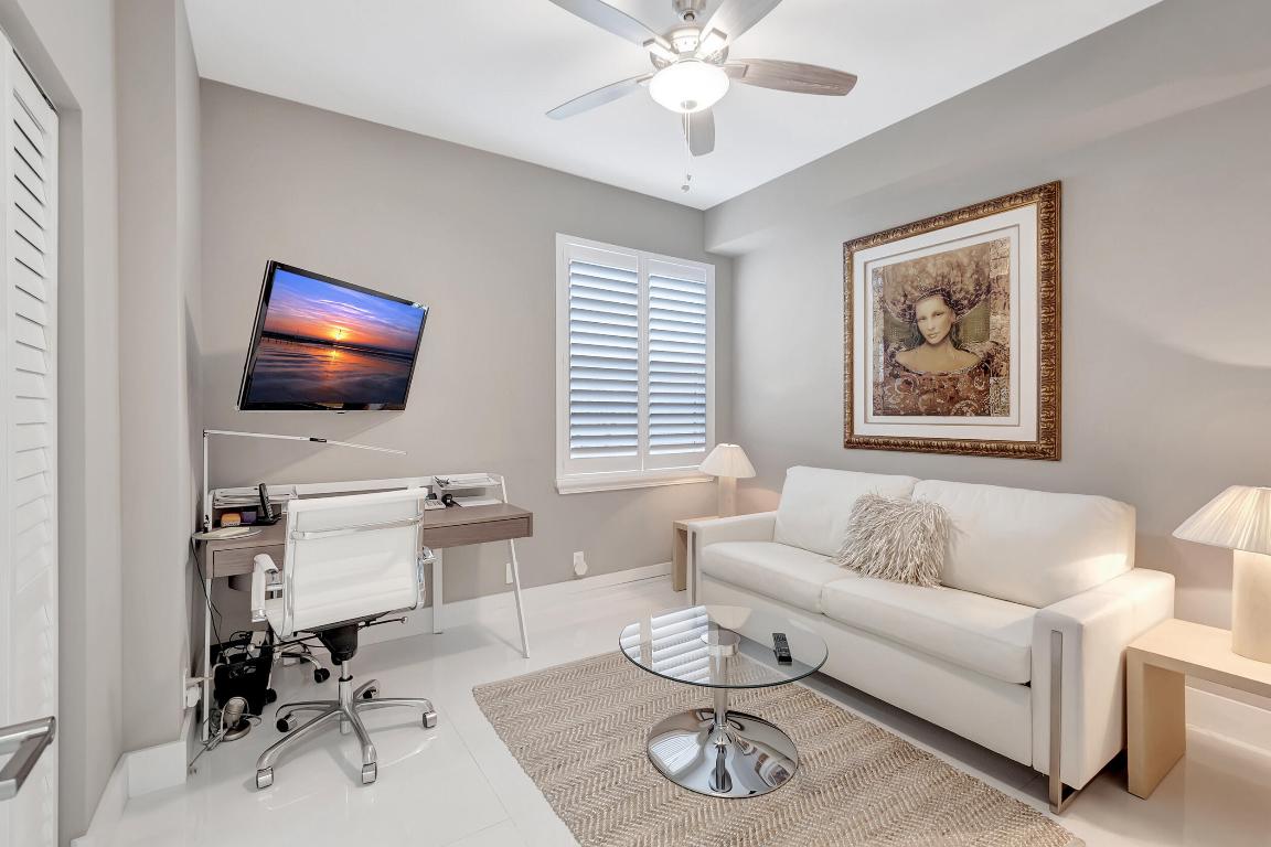 5136 Lake Catalina Drive Unit: C