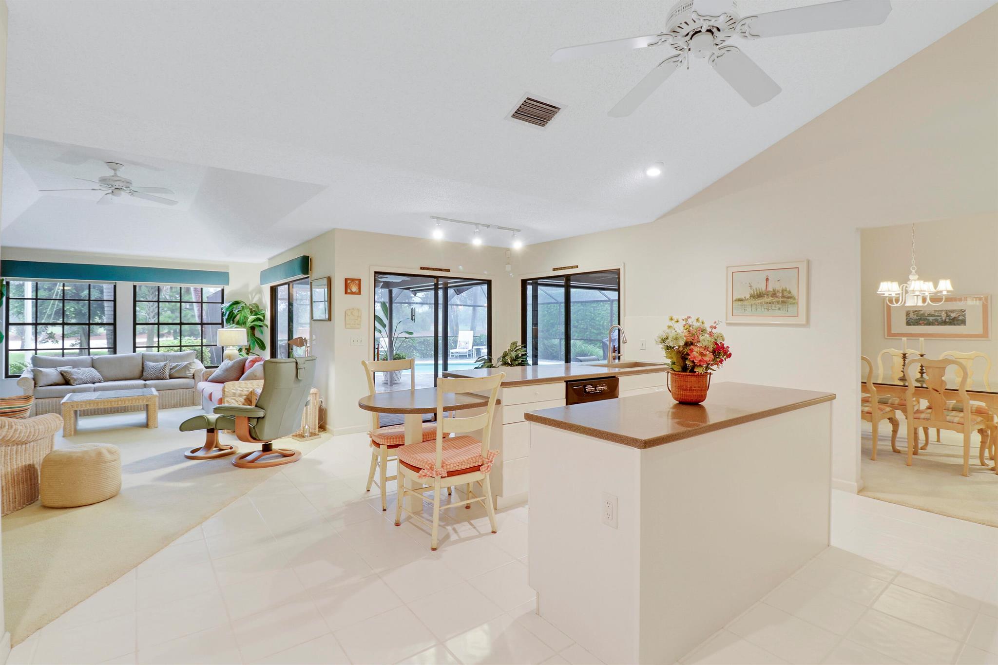 196 SE Turtle Creek Drive