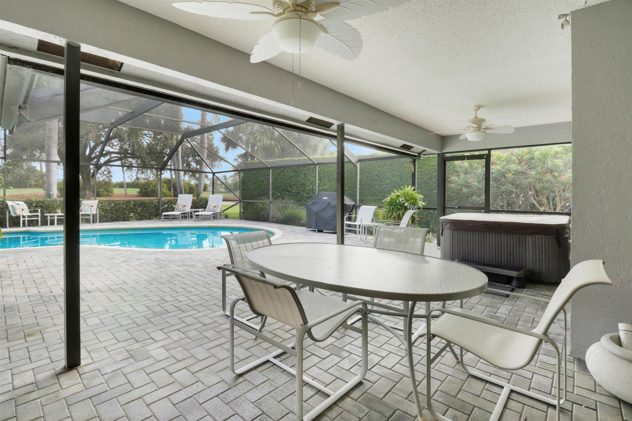 196 SE Turtle Creek Drive