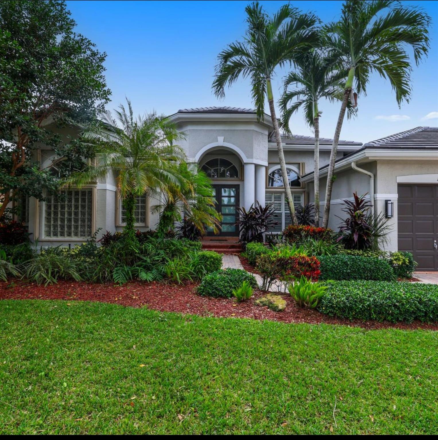 19552 Saturnia Lakes Drive