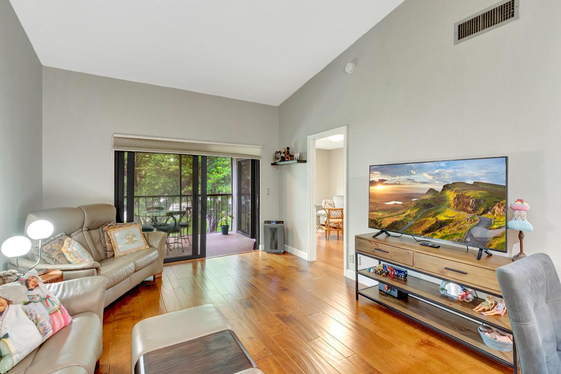 301 Olivewood Place 0228, Boca Raton Unit: 0228