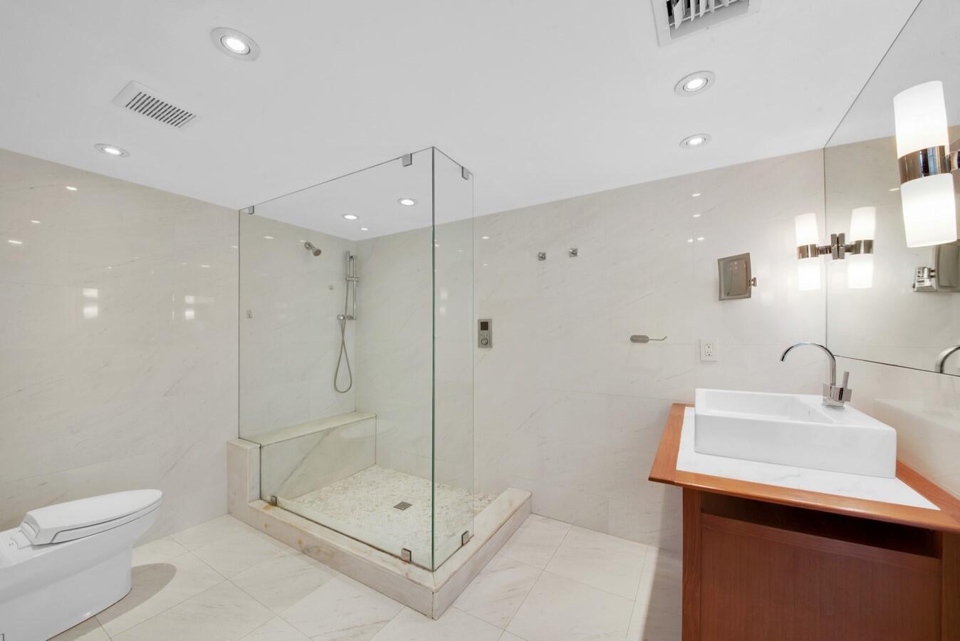 4000 S Ocean Boulevard 303, South Palm Beach Unit: 303
