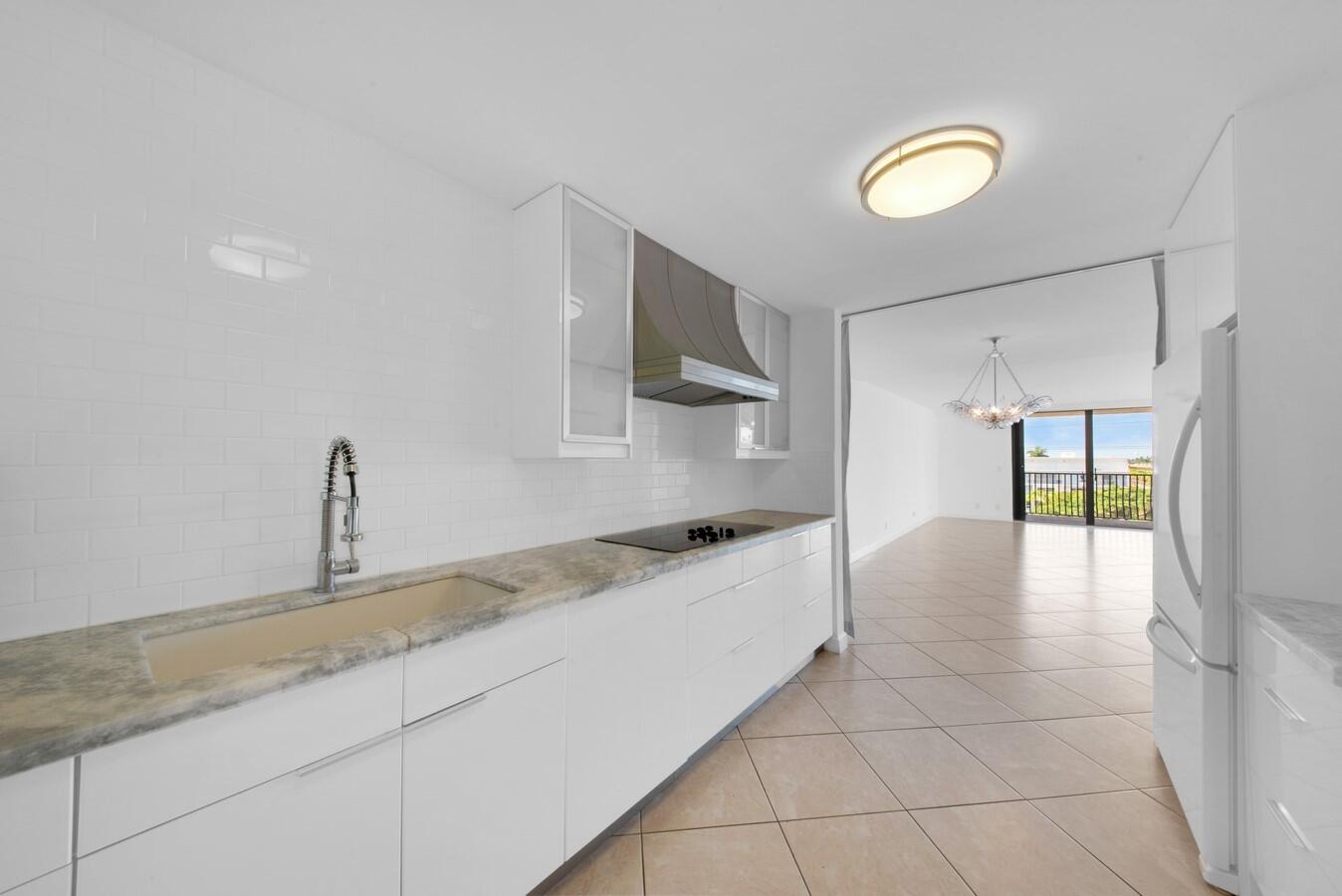 4000 S Ocean Boulevard 303, South Palm Beach Unit: 303