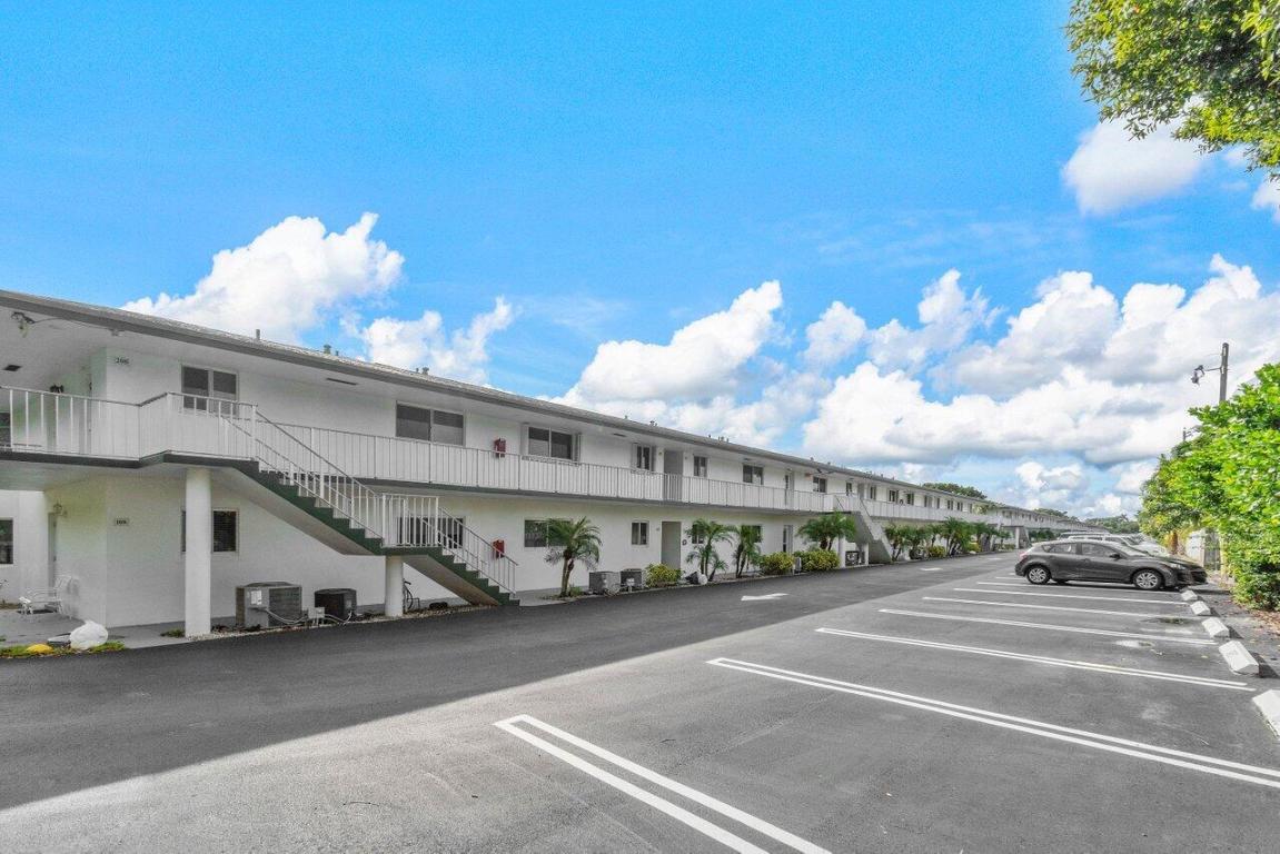 10 Garden Street 203s, Tequesta Unit: 203s