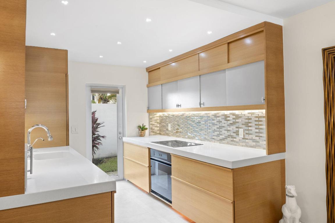 809 NE 1st Street 3e, Delray Beach Unit: 3e