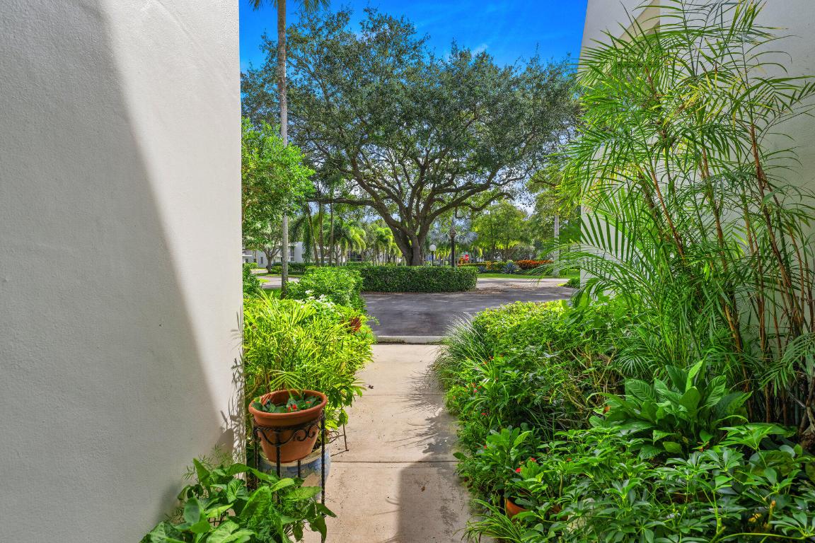 901 W Cypress Lane 101, Pompano Beach Unit: 101