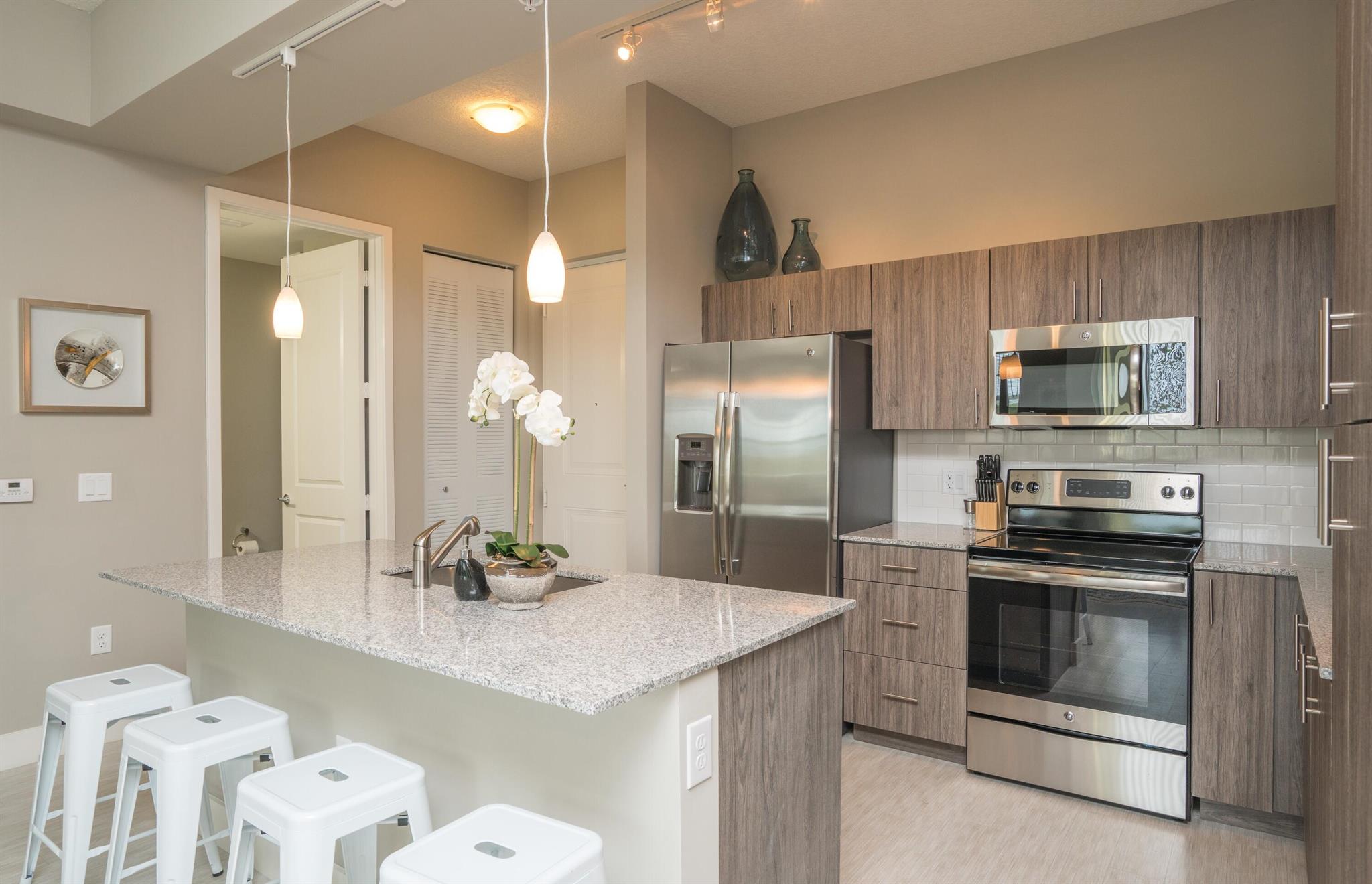 225 S Latitude Circle Unit: 204