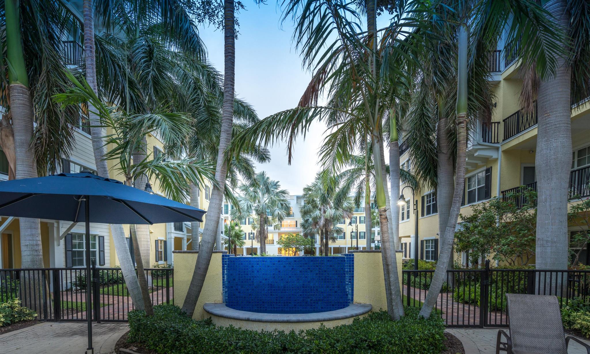 225 S Latitude Circle Unit: 204