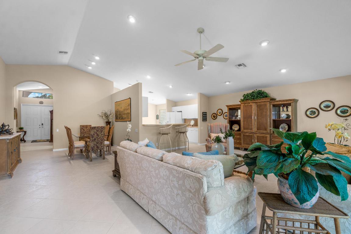 5317 Grey Birch Lane, Boynton Beach