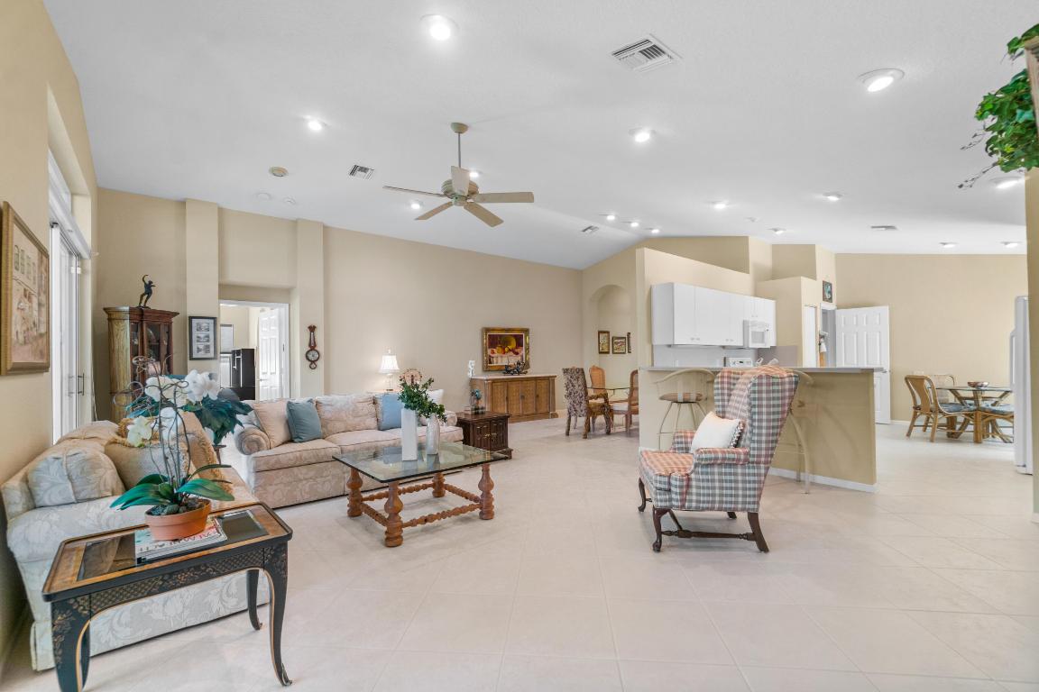 5317 Grey Birch Lane, Boynton Beach