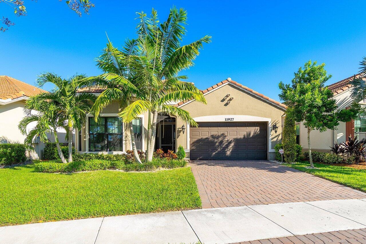 11927 Leon Circle N