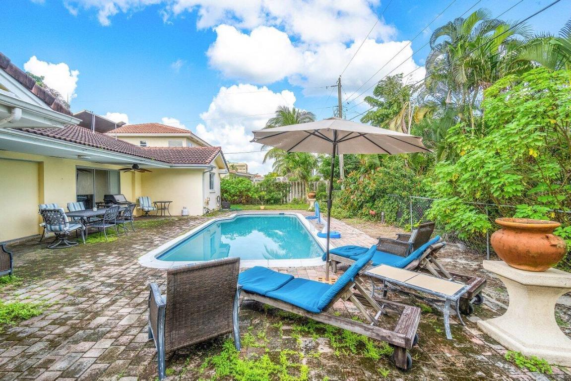 365 NE 3rd Street, Boca Raton