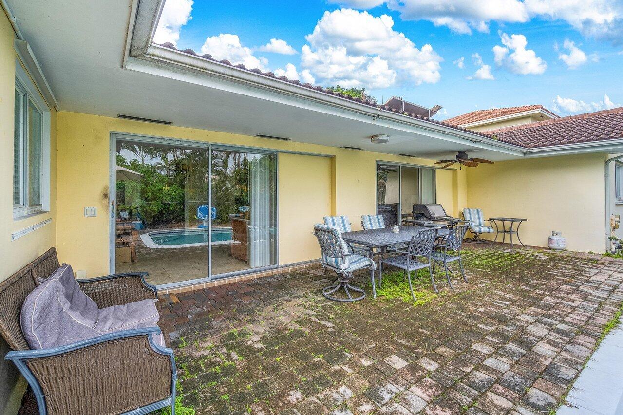 365 NE 3rd Street, Boca Raton