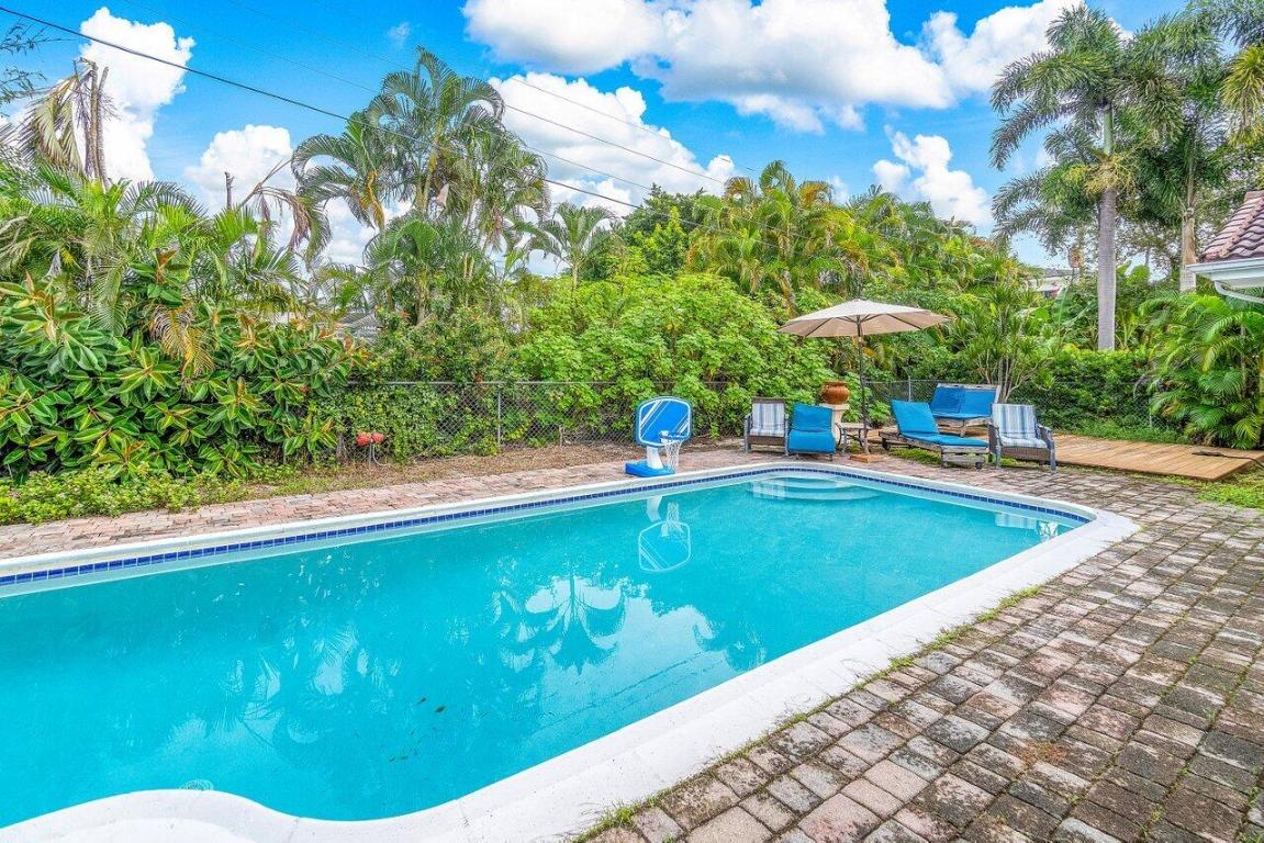 365 NE 3rd Street, Boca Raton