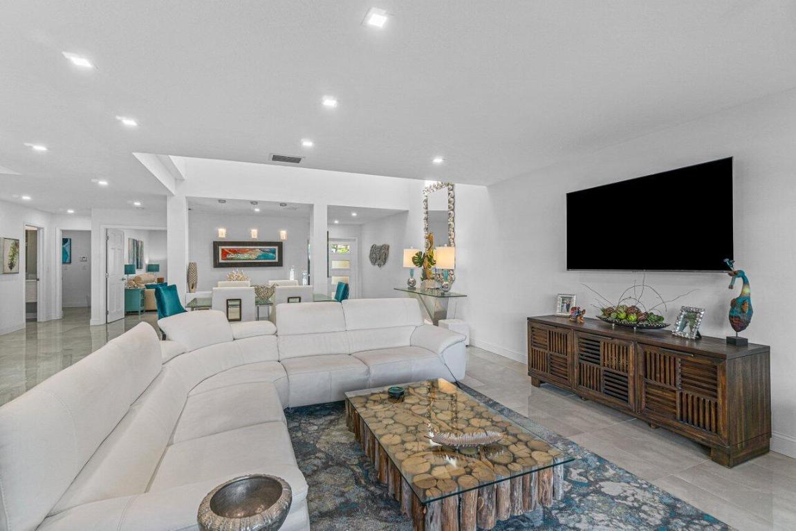 606 Boca Marina Court, Boca Raton