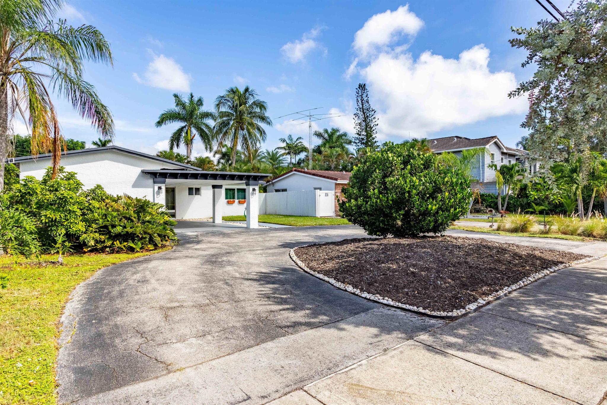 1715 NE 38th Street Street