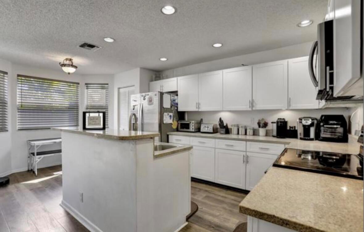 2600 NW 68th Terrace