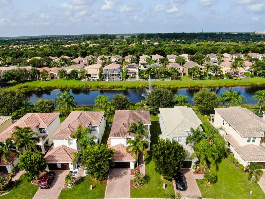 10371 Gentlewood Forest Drive, Boynton Beach