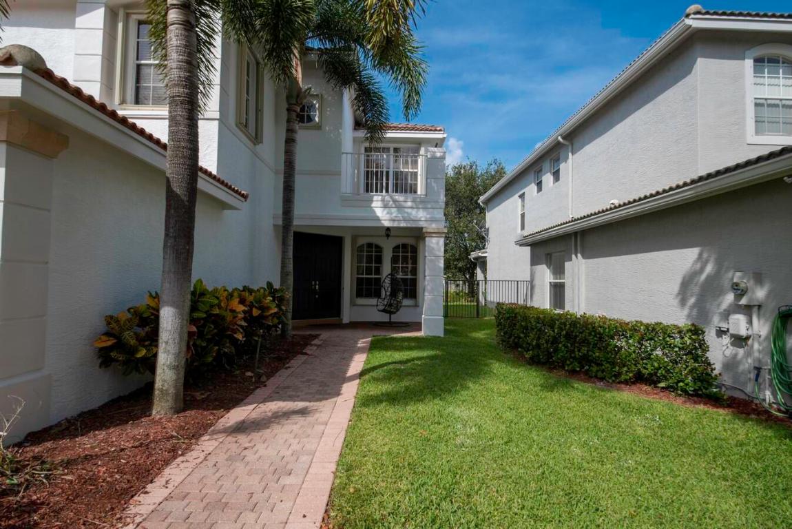10371 Gentlewood Forest Drive, Boynton Beach