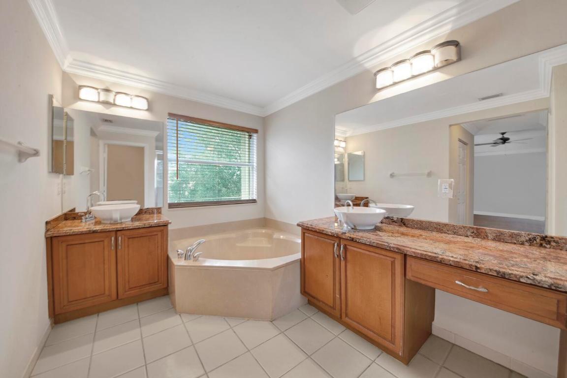 10371 Gentlewood Forest Drive, Boynton Beach